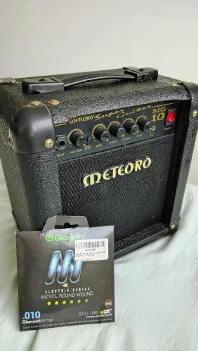 Cubo meteoro guitarra 20W
