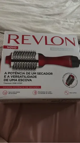 Vende-se Escova Secadora E Modeladora - Revlon - Titanium