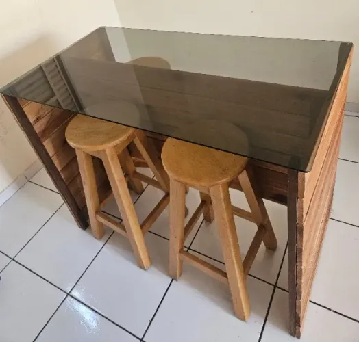 Mesa bistro vidro com baquetas