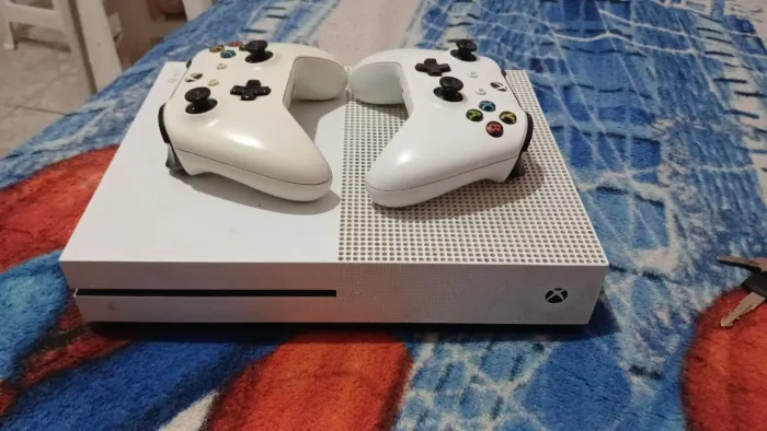 Xbox One S
