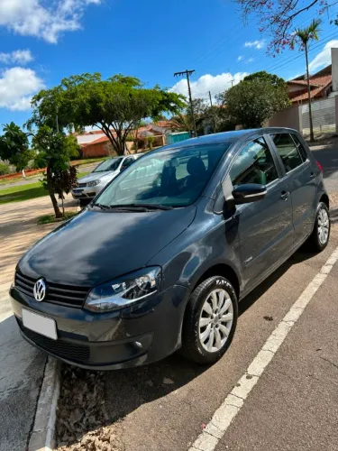 Volkswagen Fox 1.0 MI Total Flex 8V 5P 2013