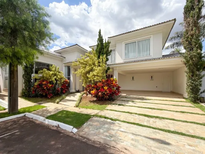 Sobrado à venda em Maringá, Jardim Aclimação, com 4 quartos, com 486.73 m², Saint Etienne