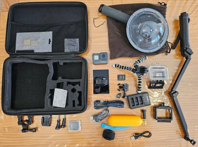 Go Pró Hero 5 com acessórios