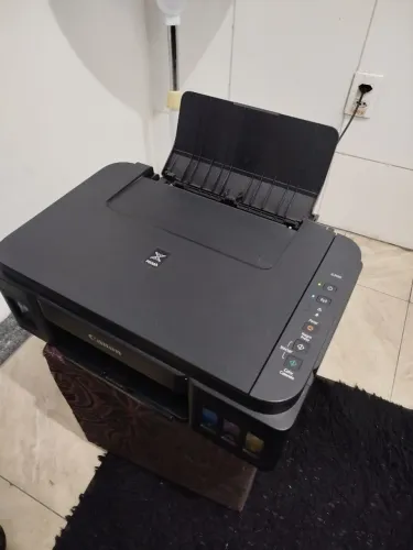 Impressora semi nova, pronta para uso