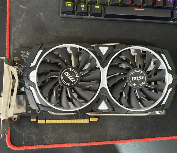 Placa de vídeo GTX 1060 3gb Msi Armor