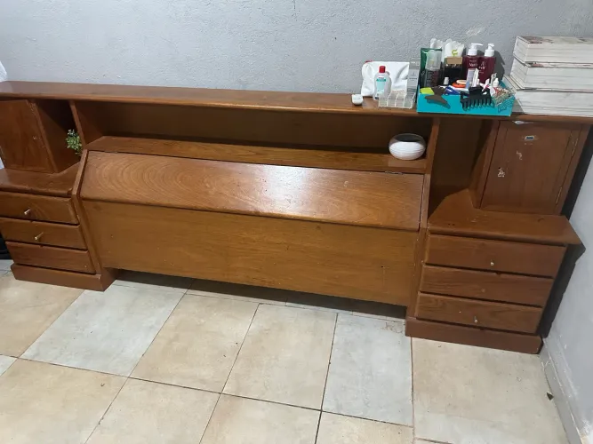 Cabeceira de cama de casal (madeira)