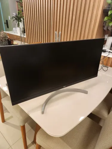 Monitor LG UltraWide 29" IPS 29WK600 - Impecável