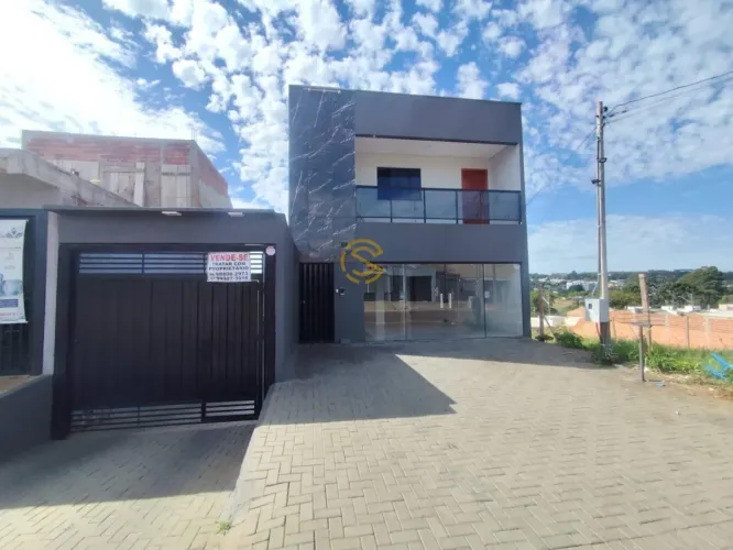 Residencial e Comercial para Venda em Cascavel, Floresta, 4 dormitórios, 1 suíte, 2 banhei