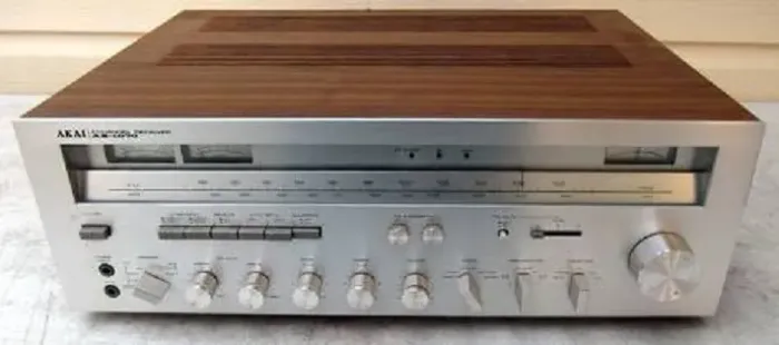 RECEIVER AKAI AS-1070 IMPECAVEL