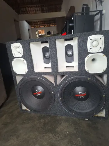 VENDO CAIXA DE SOM AUTOMOTIVA E RESIDENCIAL
