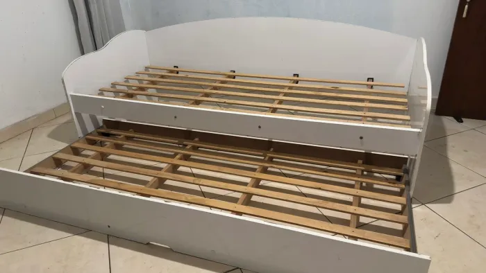 Bicama com 1 colchão 