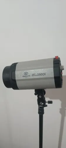 Flash Godox 250Ddi