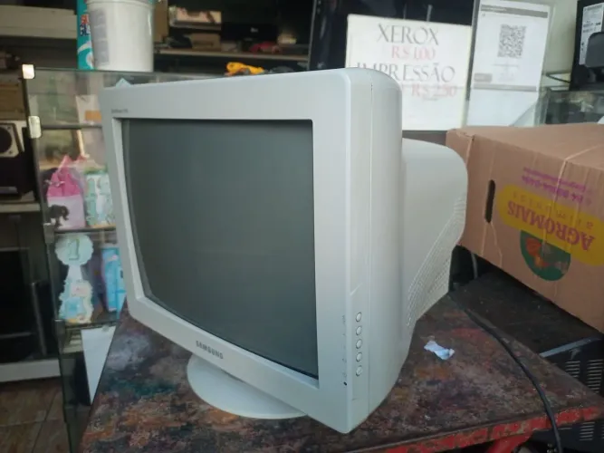 Monitor CRT Sansung 17 polegadas 