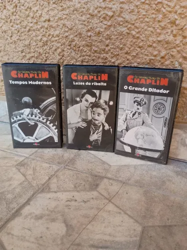 Fita VHS Charlie Chaplin clássicos, 20 reais cada