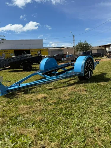 Carretinha para Jet Ski aro 20 linha reta disponível