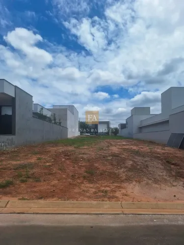 Terreno no Solar das Esmeraldas
