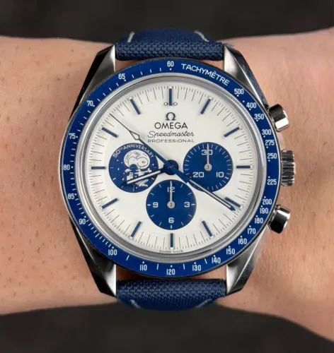 OMEGA SPEEDMASTER SNOOPY