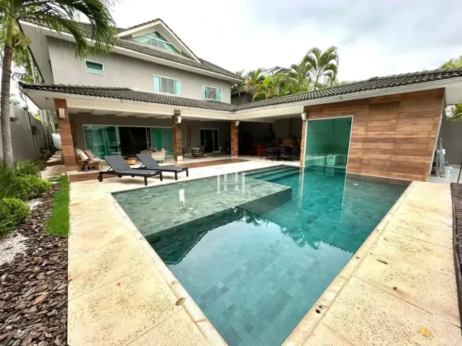 Casa mobiliada para locação com cinema na barra da tijuca