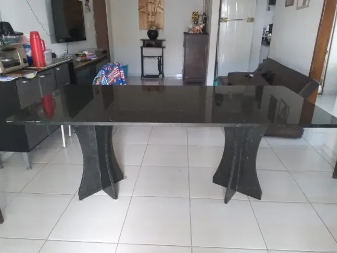 Mesa em Granito verde Brasil