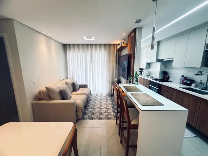 Apartamento à venda com 2 quartos, sendo 1 suíte, no condomínio Raiz São Paulo - Fase 1, S