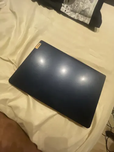 Notebook LENOVO- semi novo 