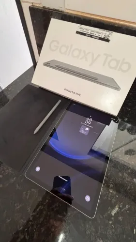 Tablet Samsung Galaxy Tab S9 FE Wifi, 128GB, 6GB RAM, Tela Imersiva de 10.9"