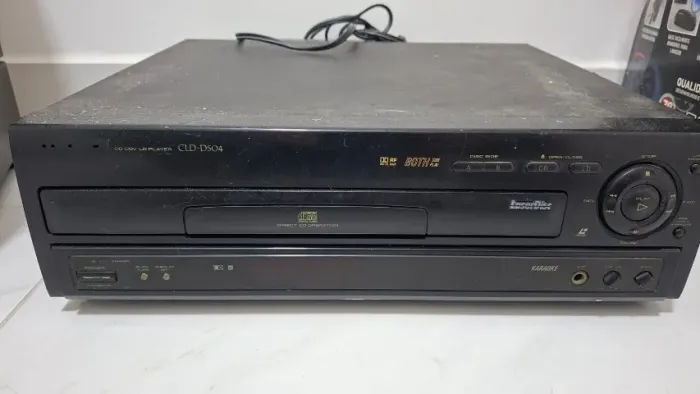 Laser Disc Pionner CLD-D504