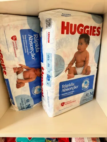 Fralda Huggies M - com 42 (um pacote)