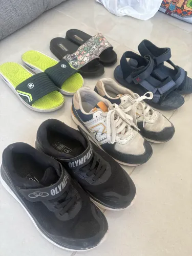 Lote de sapatos Menino