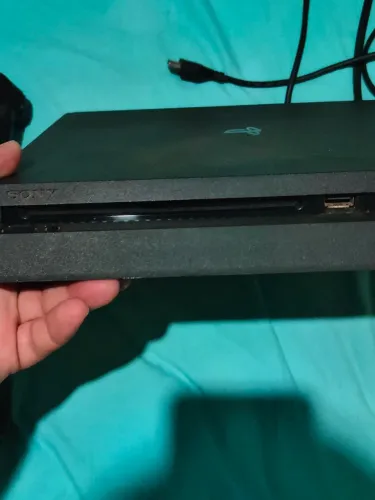 Playstation 4 slim