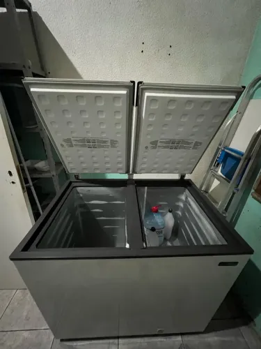 ? FREEZER HORIZONTAL ESMALTEC - 2 PORTAS