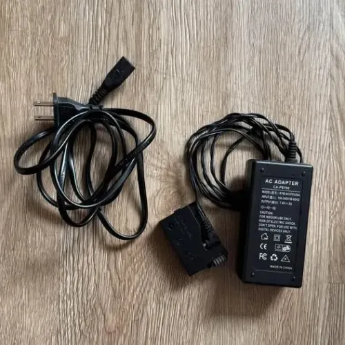 Fonte Adaptador Energia Canon Dslr Bateria Lp-e8 (Canon T5i T4i T3i T2i)