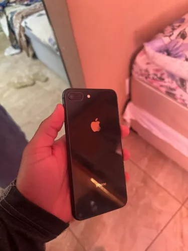iPhone 8 Plus 64gb