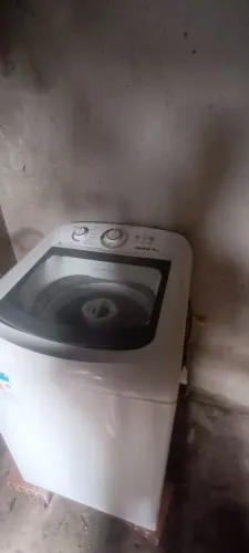 Vende se máquina de lavar com garantia bemol até março..