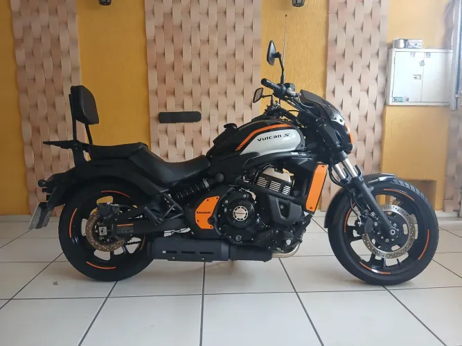 VULCAN S CAFÉ IMPECÁVEL COM BAIXISSIMO KM, USO PARTICULAR PARA VENDER 