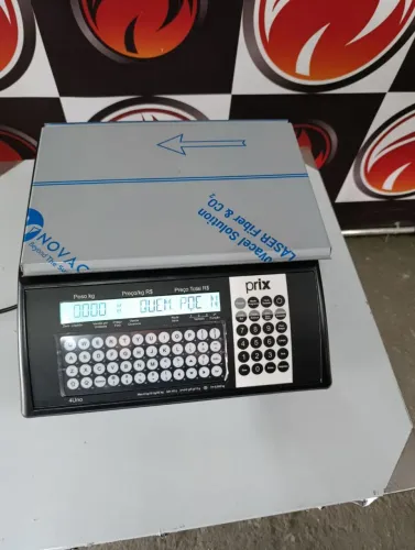 Balança industrial etiquetadora marca Toledo<br>Modelo Prix 4 uno