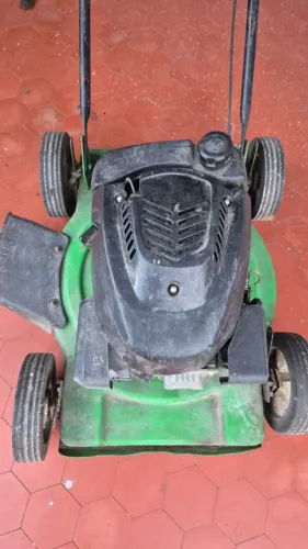 CORTADOR DE GRAMA 4 RODAS