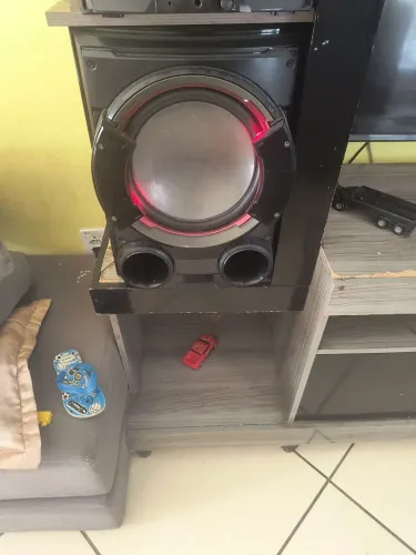 Auto falante da caxias de som da LG modelo cm8430