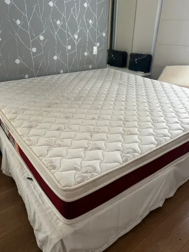 Colchão King + box marca Castor