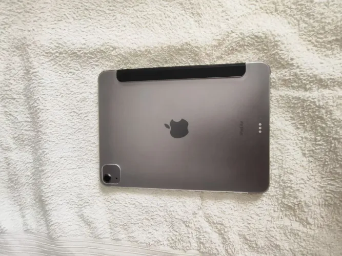 Ipad air 5 - 2 anos de uso - cinza grafite - excelentes condições -