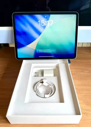 iPad Pro 11 polegadas - 4 geração - 256GB - WI-FI + CELULAR (com Magic Keyboard)