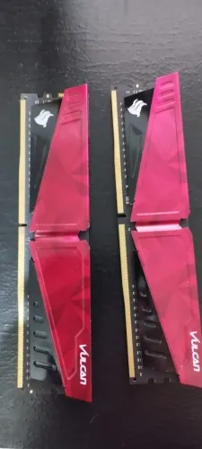 Memória RAM Team Group 16GB (2x 8GB) DDR4 3000Mhz