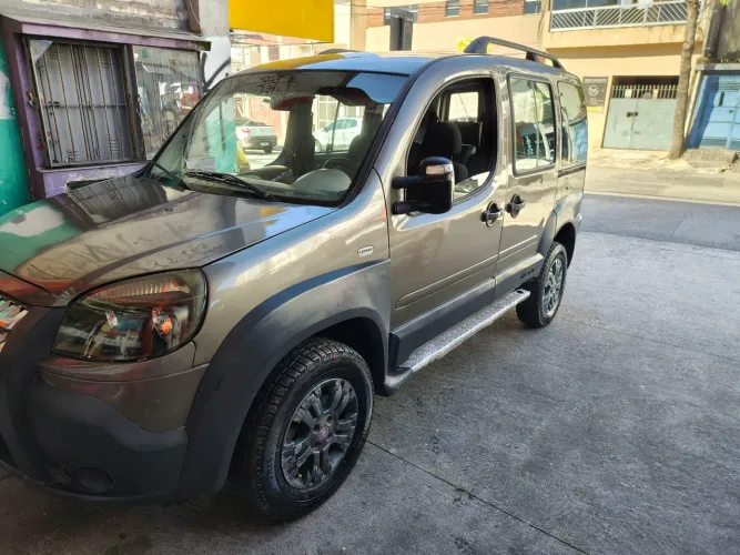 Fiat Doblo Adv/adv Tryon/locker 1.8 Flex 2011