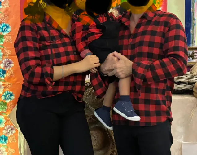 Camisa xadrez- Pai, mãe + filho( 3 anos)