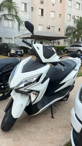 Honda Elite 125cc, design moderno.