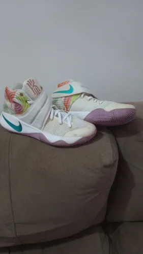 Tênis Nike Kyrie N°39