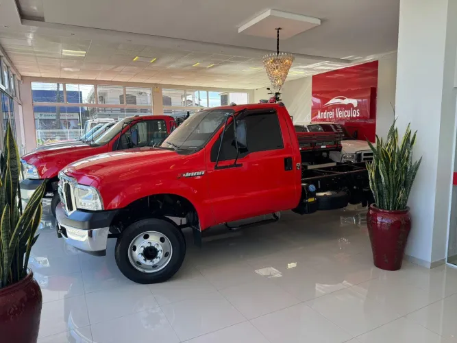 F4000 FORD F-4000 4X2 TURBO DIESEL RARIDADE APENAS 73.000 KM 2019/2019. VERMELHA 2019/2019