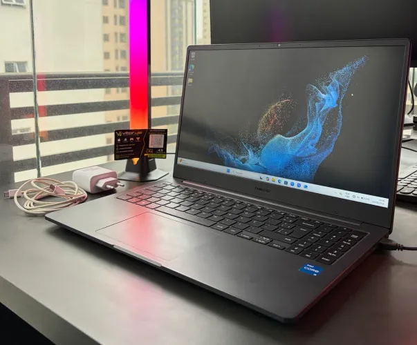     Galaxy Book2 i5 + 1,25TB: pronto para trabalho, estudos - Excelente estado