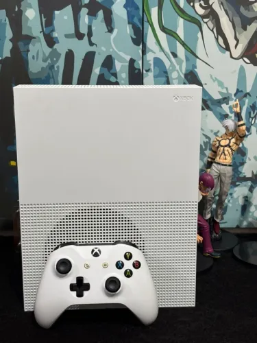 Xbox One S 1TB + 1 Controle - Revisado