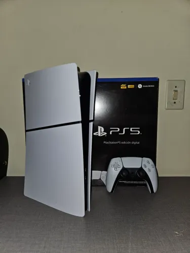 PlayStation 5 slim 825GB